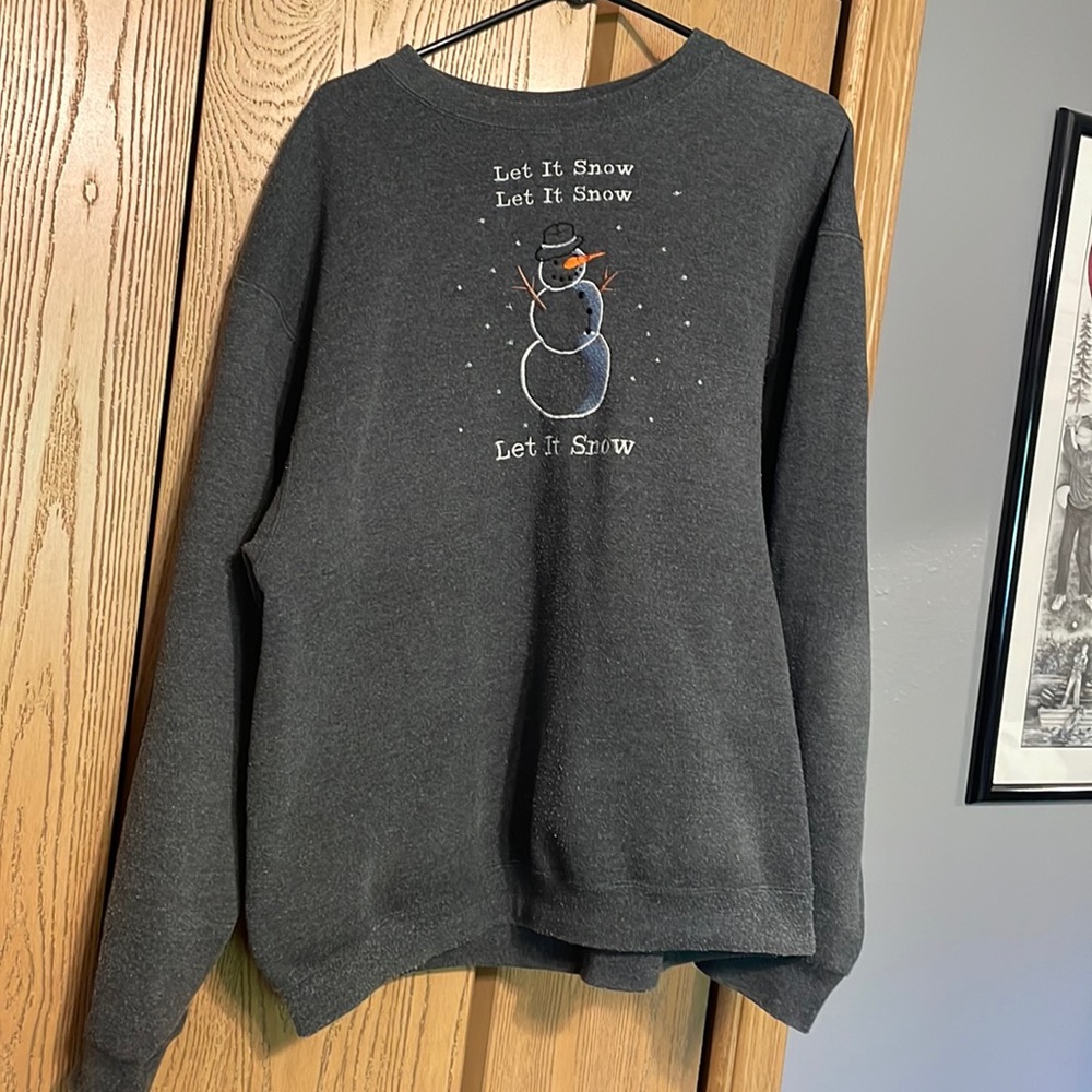 Vintage embroidered winter sweatshirt. Pluma size XL
